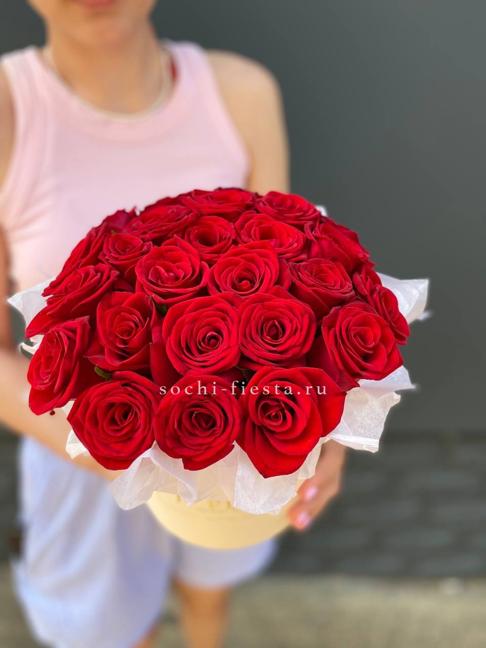 свадебная композиция с пионами и эустомой в Магнитогорске