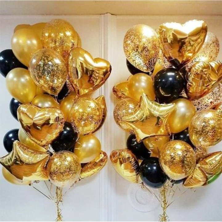 Фонтан шаров "Чёрное золото" в Магнитогорске