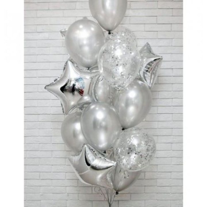 Фонтан шаров "Сильвер мун" в Магнитогорске