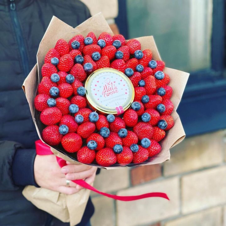 "Клубника и мёд" в Магнитогорске