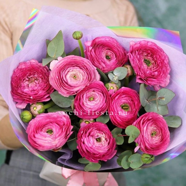 Ранункулюсы с эвкалиптом №2 в Магнитогорске