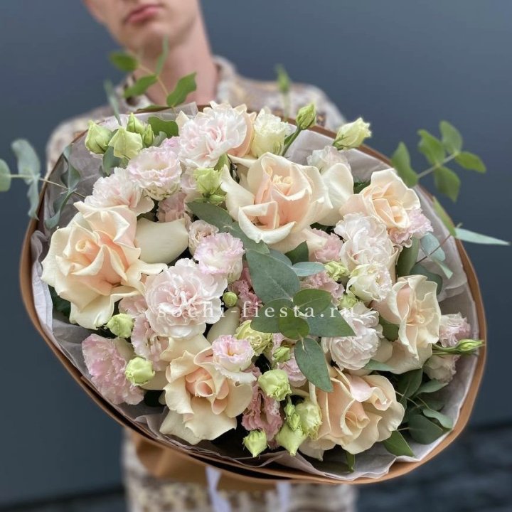  Букет кремовых роз "Мокко" в Магнитогорске