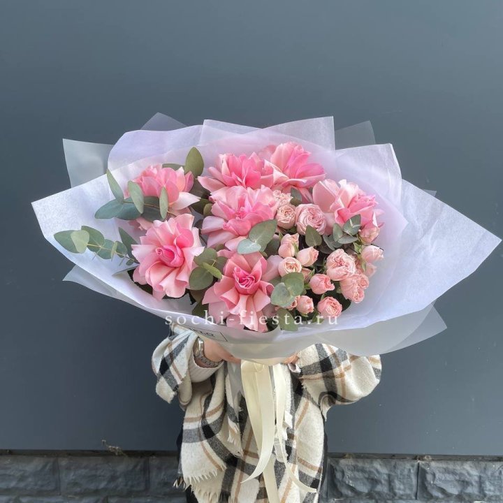 Букет французских и пионовидных роз  в Магнитогорске