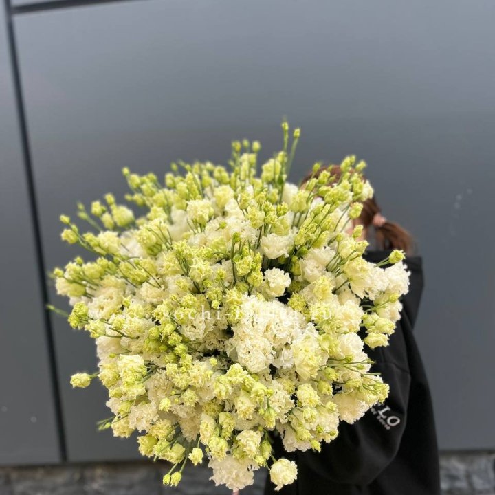 51 белая эустома в Магнитогорске