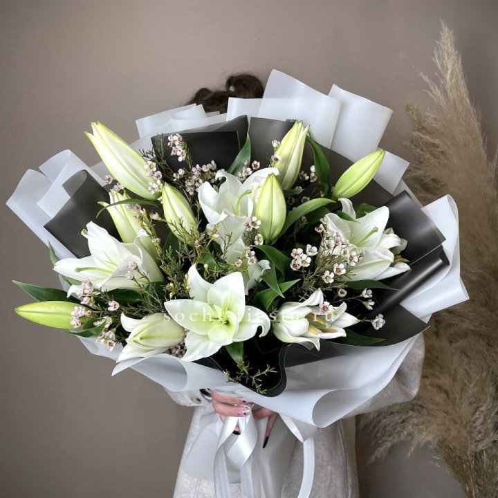 Букет лилий Снежная королева в Магнитогорске