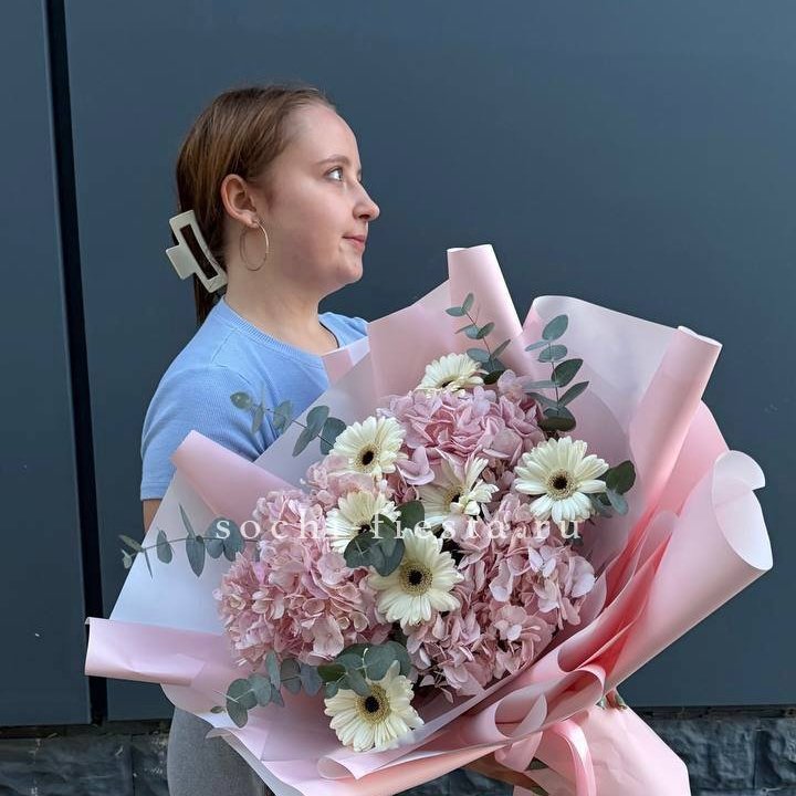 Букет "Знак любви" в Магнитогорске