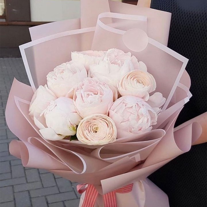 Пионы и ранункулюсы в Магнитогорске