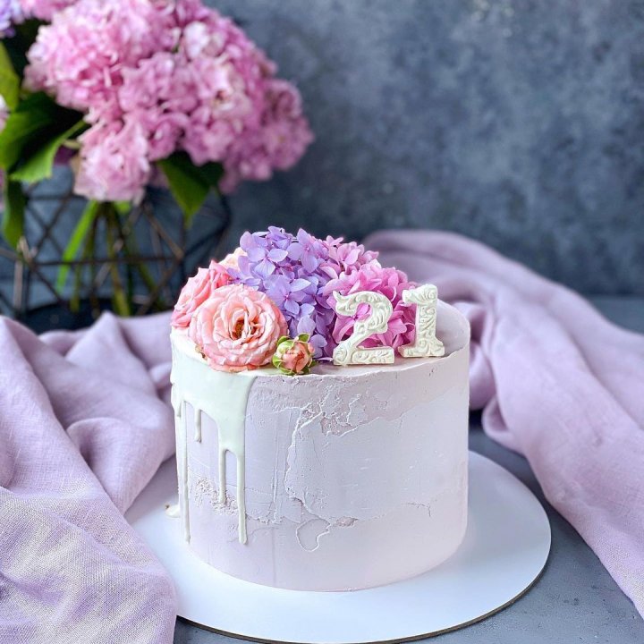 Торт с цифрой в Магнитогорске