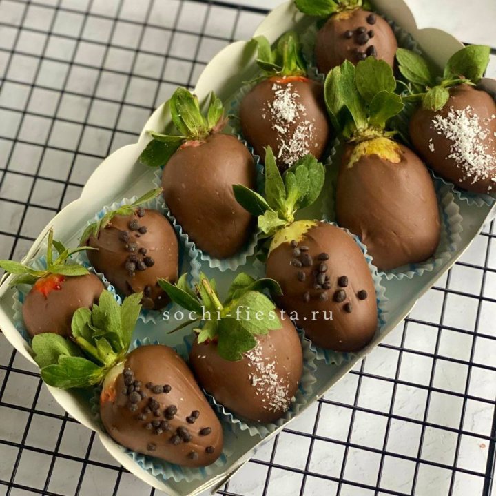 Клубника в шоколаде 10 ягод в Магнитогорске