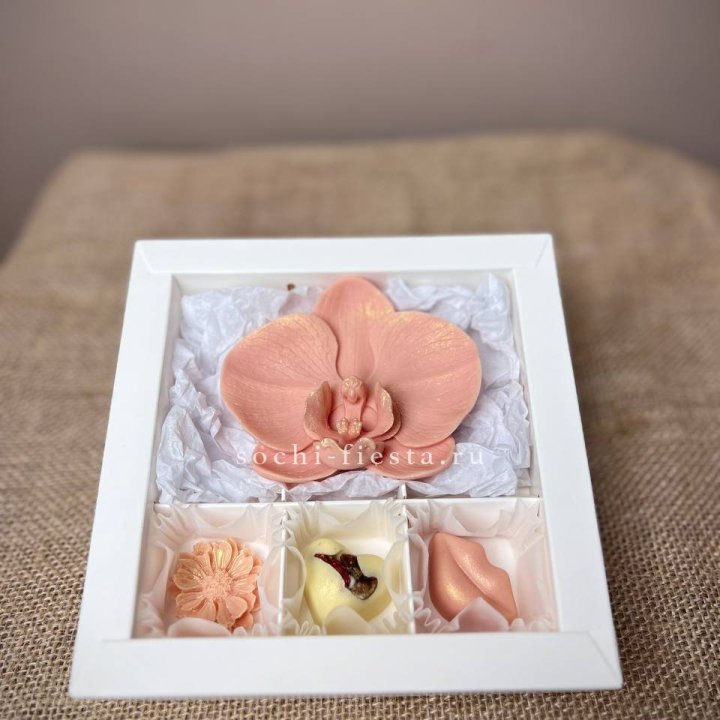 Конфеты из шоколада с Орхидеей в Магнитогорске