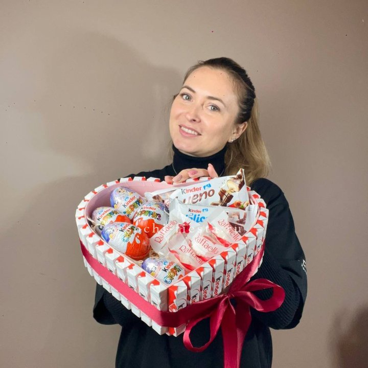 Подарочный набор сердце с Киндерами в Магнитогорске