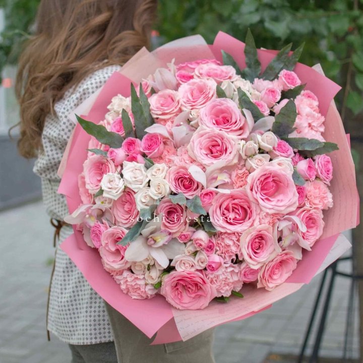 Дизайнерский букет "Барби" в Магнитогорске