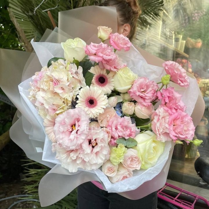 Дизайнерский букет "Лаундж пак" в Магнитогорске