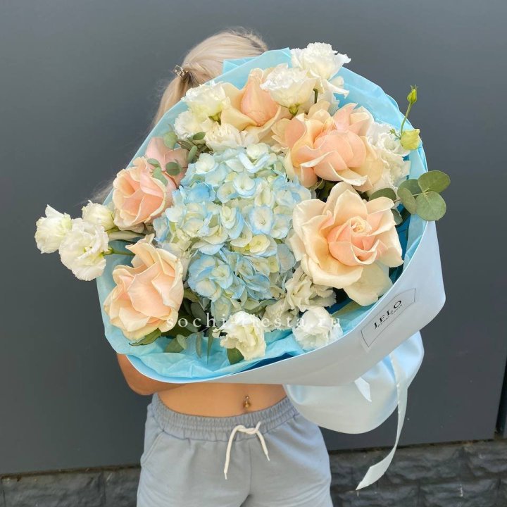 Сборный букет "Голубой закат" в Магнитогорске