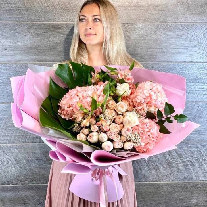 Дизайнерский букет "Валенсия-2" в Магнитогорске