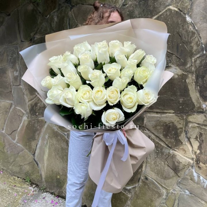 35 голландских роз в Магнитогорске