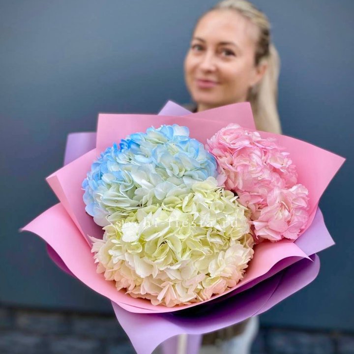 Букет гортензий "Тоника" в Магнитогорске