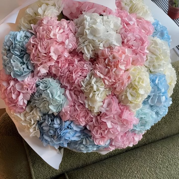 Букет гортензий микс в Магнитогорске