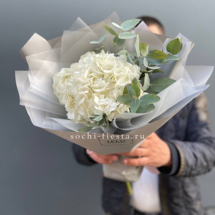  Букет  из белой гортензии в Магнитогорске