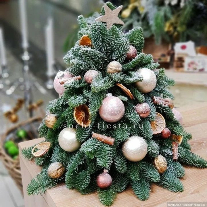 Новогодняя елочка "Блеск" в Магнитогорске