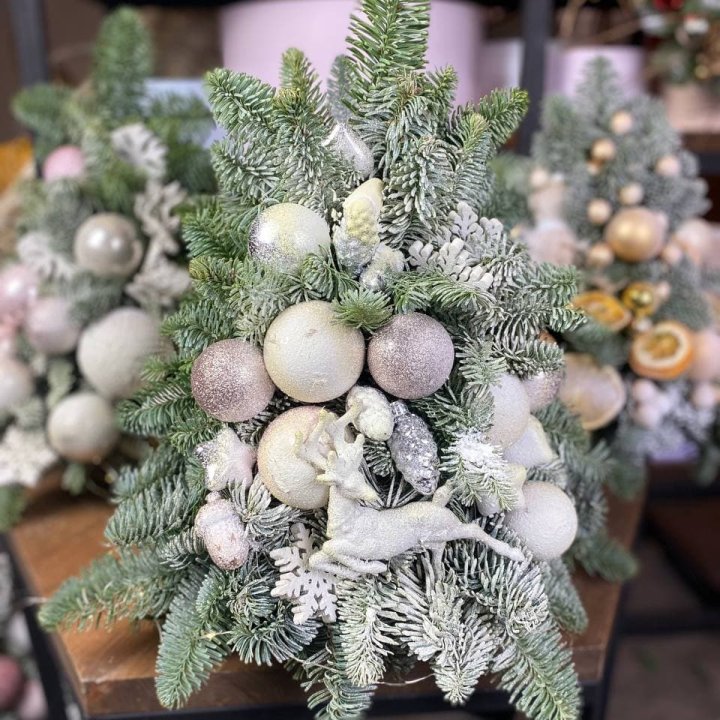 Ёлочка "Хепи крисмас" в Магнитогорске