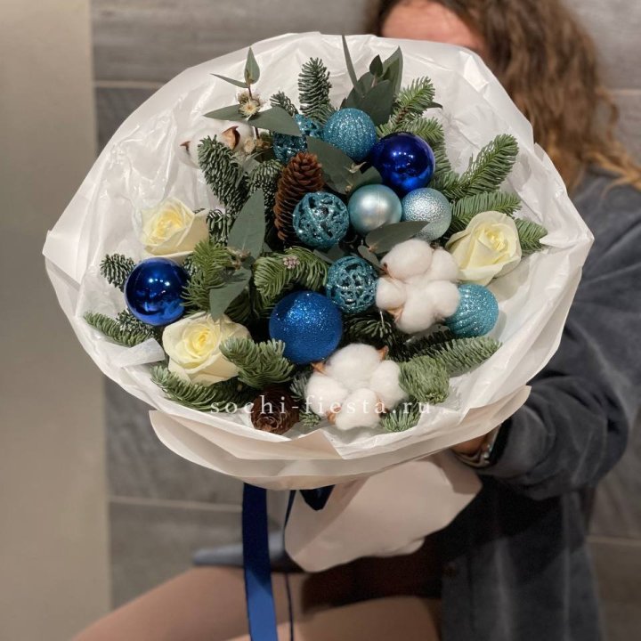 Новогодний букет "Синий иней" в Магнитогорске