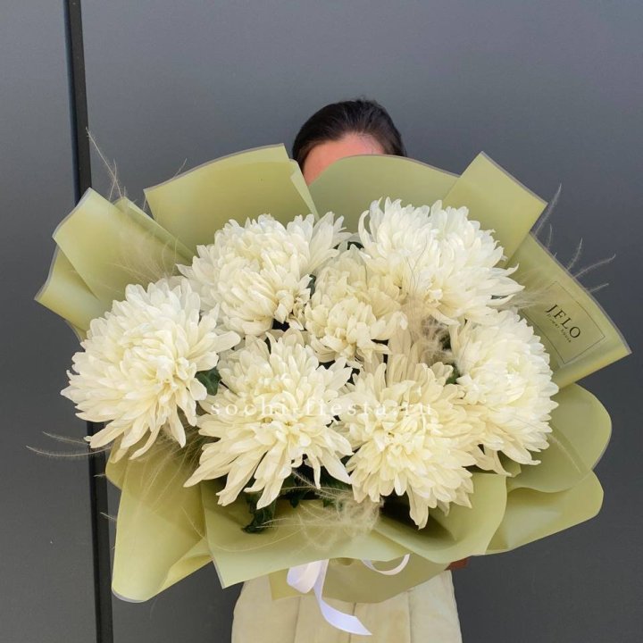 Букет одноголовых хризантем  в Магнитогорске