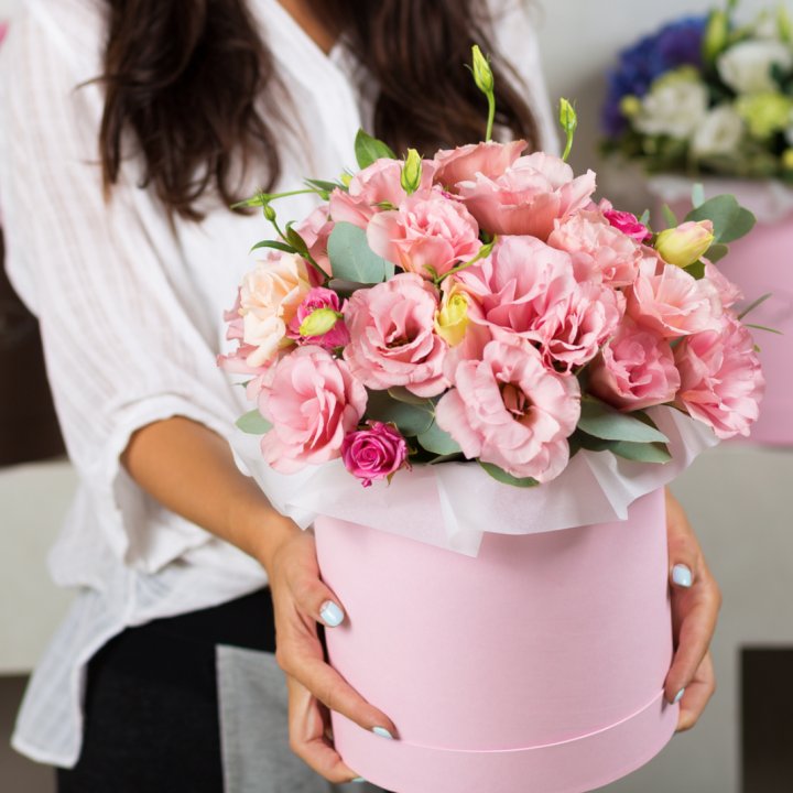 Эустома в шляпной коробке в Магнитогорске