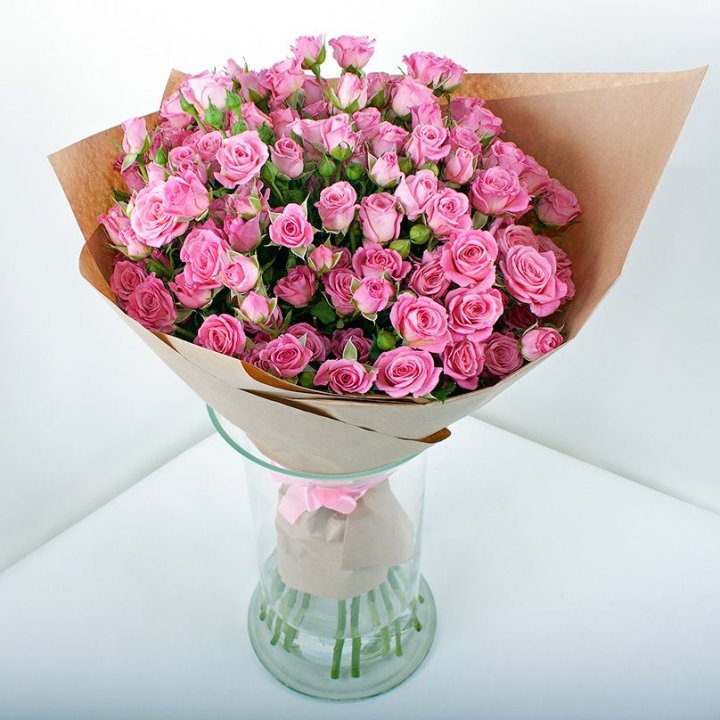 15 кустовых роз в Магнитогорске