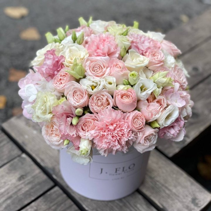 Цветочный бокс "Люксур" в Магнитогорске