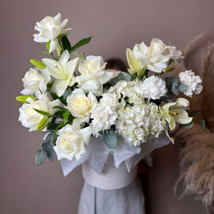 Цветочный бокс "Вайт дримс" в Магнитогорске