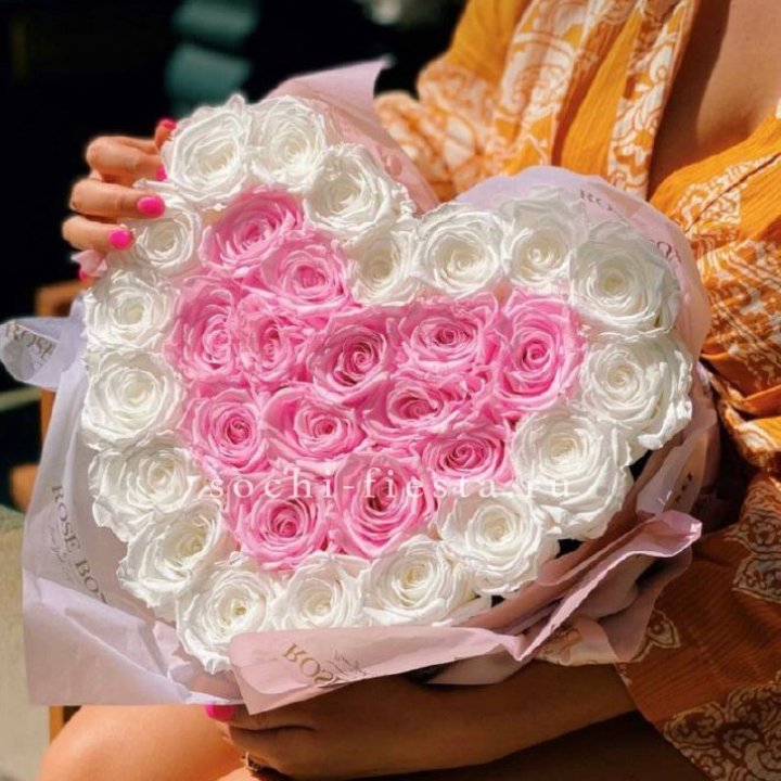 Бокс сердце с розами №2 в Магнитогорске