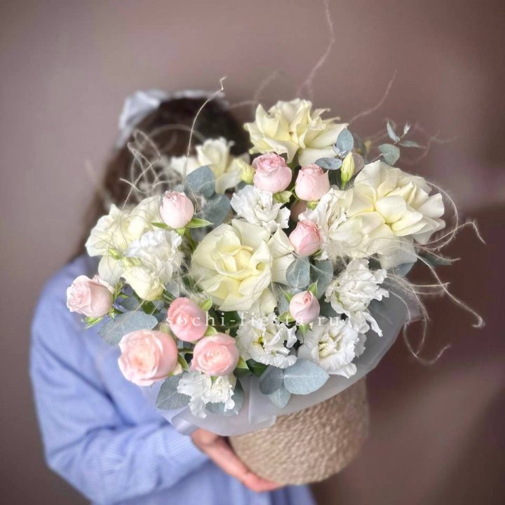 Авторский бокс "Милена" в джутовом кашпо в Магнитогорске