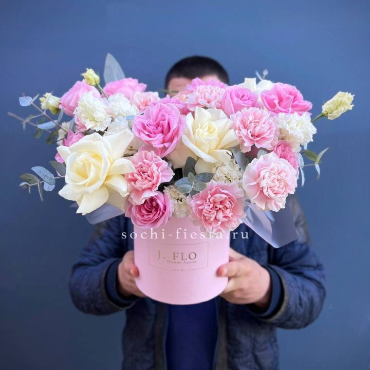 Цветочный бокс "Памела" в Магнитогорске