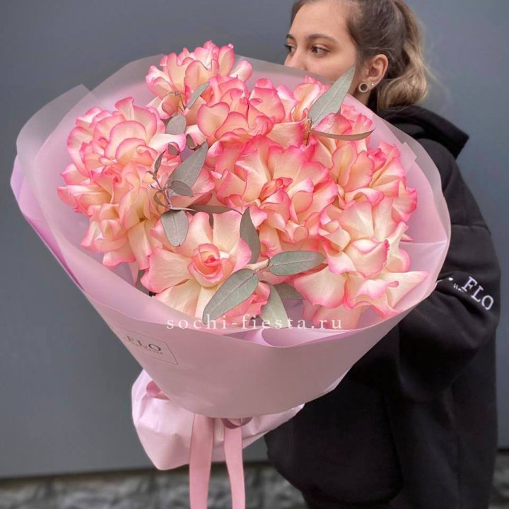 9 французских роз Джумилия в Магнитогорске