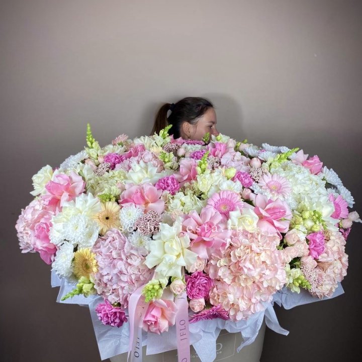 Корзина цветов «Рандеву» в Магнитогорске