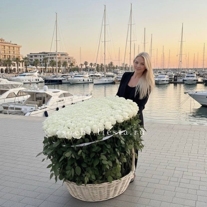 301 высокая роза в корзине в Магнитогорске