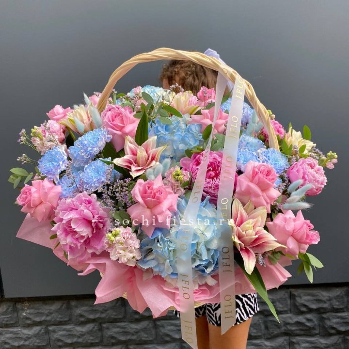 Яркая корзина "Летнее настроение" в Магнитогорске