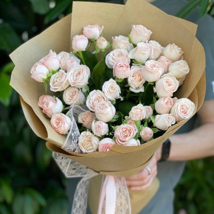 Кустовые розы букет №1 в Магнитогорске