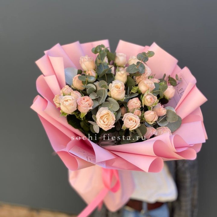 Букет пионовидных роз Cute Love в Магнитогорске