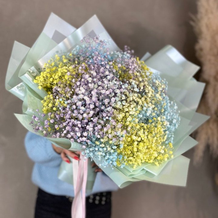 Букет радужных гипсофил в Магнитогорске