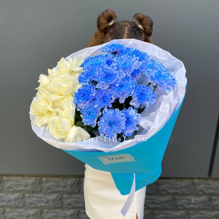 Дуо букет розы и хризантема в Магнитогорске