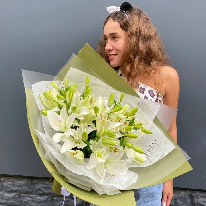 Букет  лилий "Изумруд" в Магнитогорске