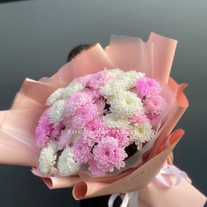  Букет бело-розовых хризантем  в Магнитогорске