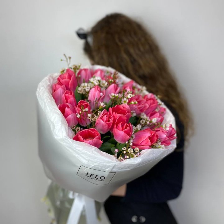 Дуо тюльпаны с хамелациумом в Магнитогорске