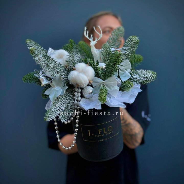 Композиция "Мери крисмас" в Магнитогорске