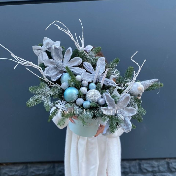 Композиция "Снежный цветок" в Магнитогорске