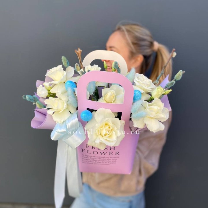 Цветочная сумочка "Пасхальная композиция" в Магнитогорске