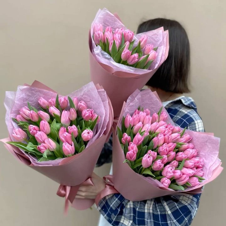 Букет розовых тюльпанов в Магнитогорске