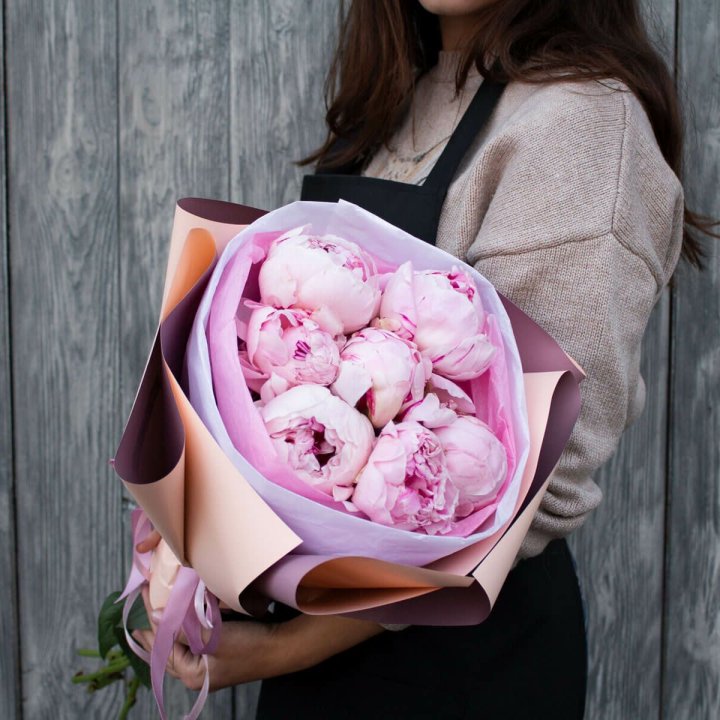 7 зефирных пионов в оформлении в Магнитогорске